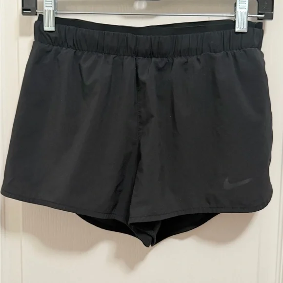Nike Women's Black Athletic Shorts - Picture 1 of 3
